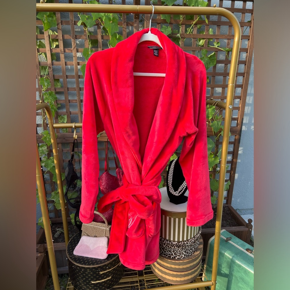 NWOT VS Robe